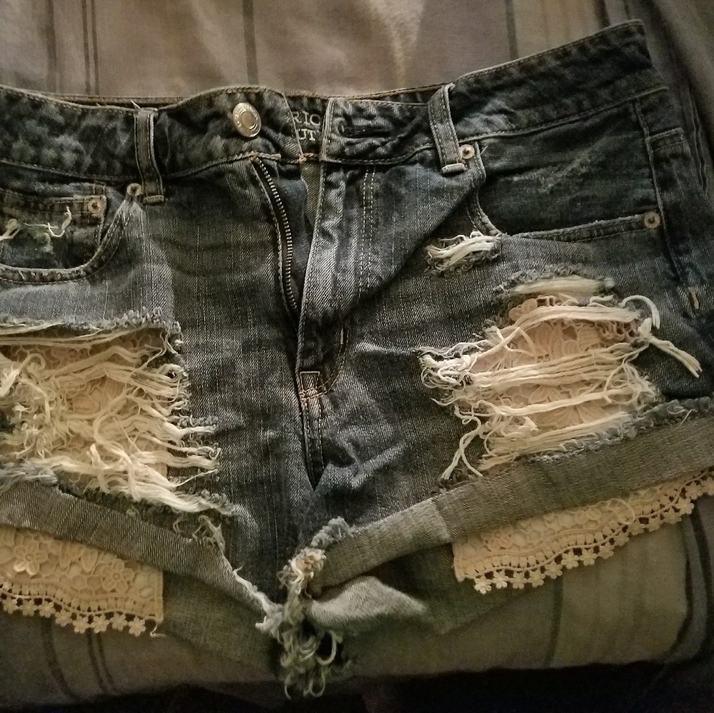 American Egale high waisted shorts sz 10